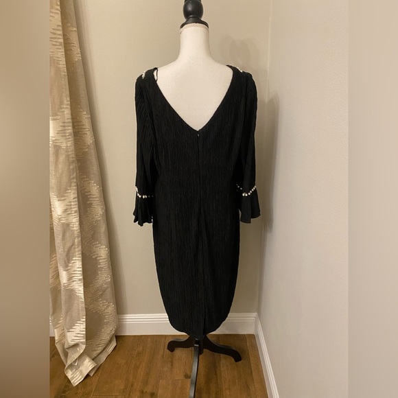 Women’s Plus Dress - Picture 6 of 8